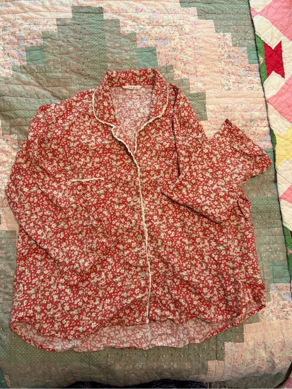 Floral Red Women’s Pajama Set with Lace Trim